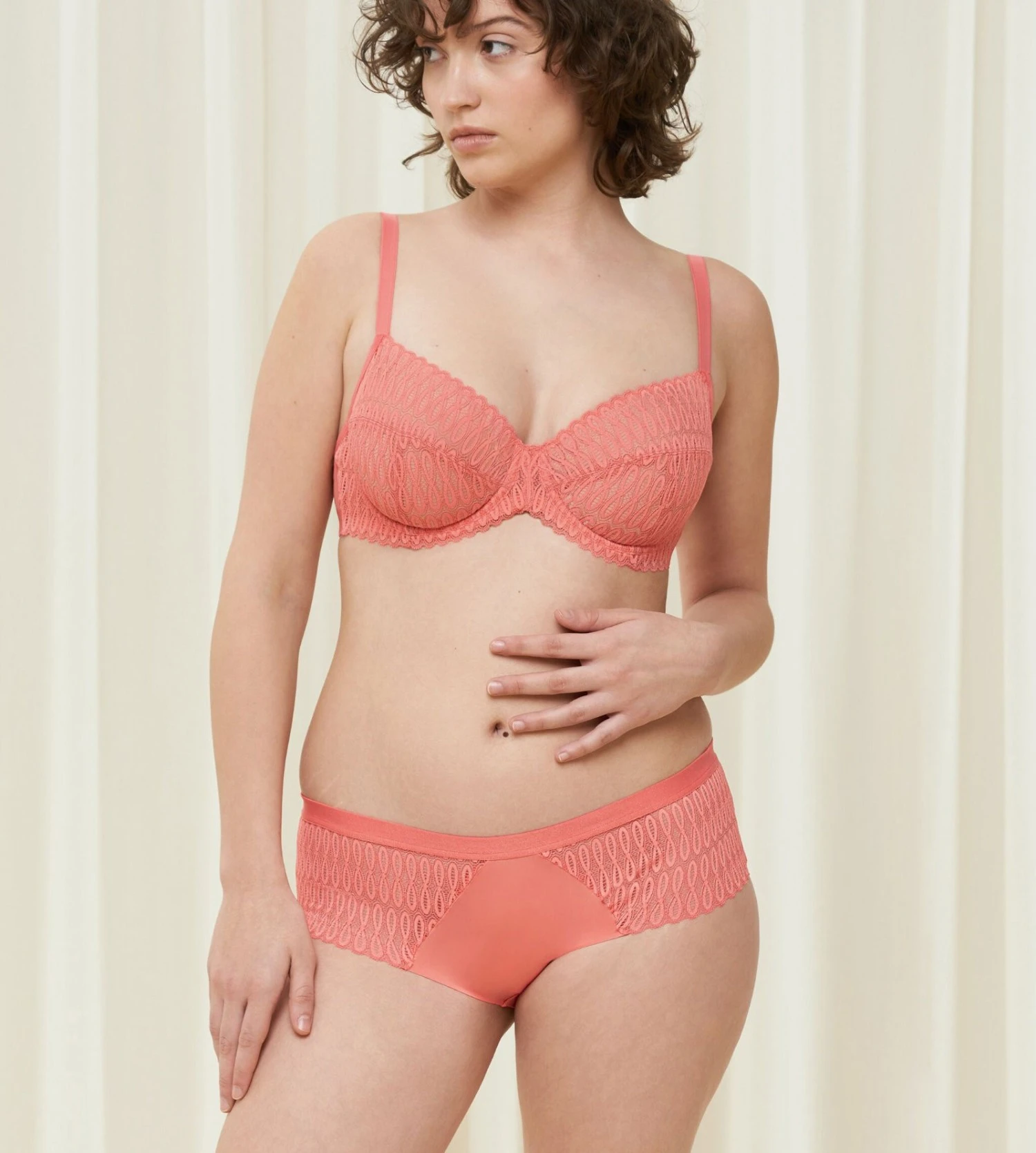 Triumph Culotte Galbante Aura Spotlight 4128 Sugar Coral 4 Triumph Culotte Galbante Aura Spotlight 4128 Sugar Coral – Image 4