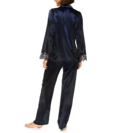 Pyjama élégant En Satin Et Dentelle Dark Navy -Calida Soldes Magasin pyjama elegant en satin et dentelle dark navy 310 2