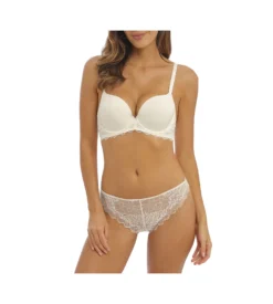 Wacoal Tanga Lace Perfection Gardenia 9 Wacoal Tanga Lace Perfection Gardenia -Calida Soldes Magasin tanga lace perfection gardenia 1